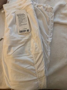 lululemon athletica Men’s White Sweatpants Joggers
